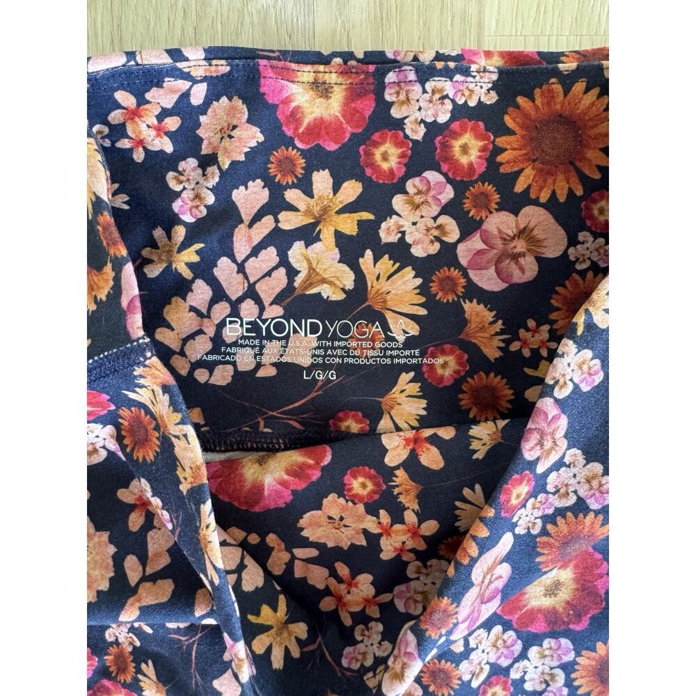 NWT Beyond Yoga Summer Bouquet High Waist Midi Legging Large Sport Bra Top S SET - Picture 4 of 8